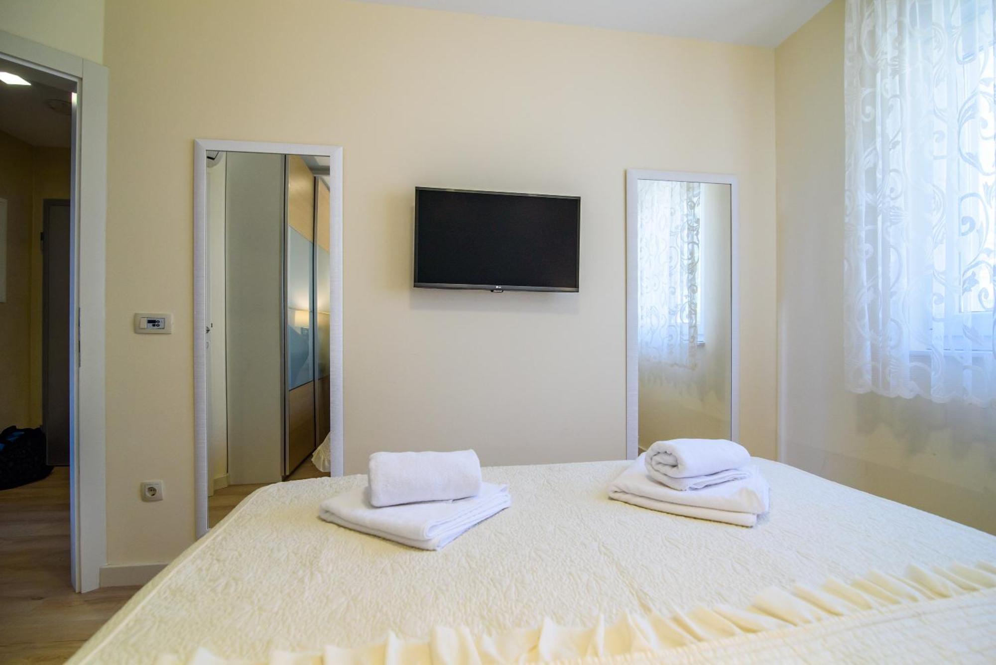 Apartments Leone Lukas Проманья Номер фото