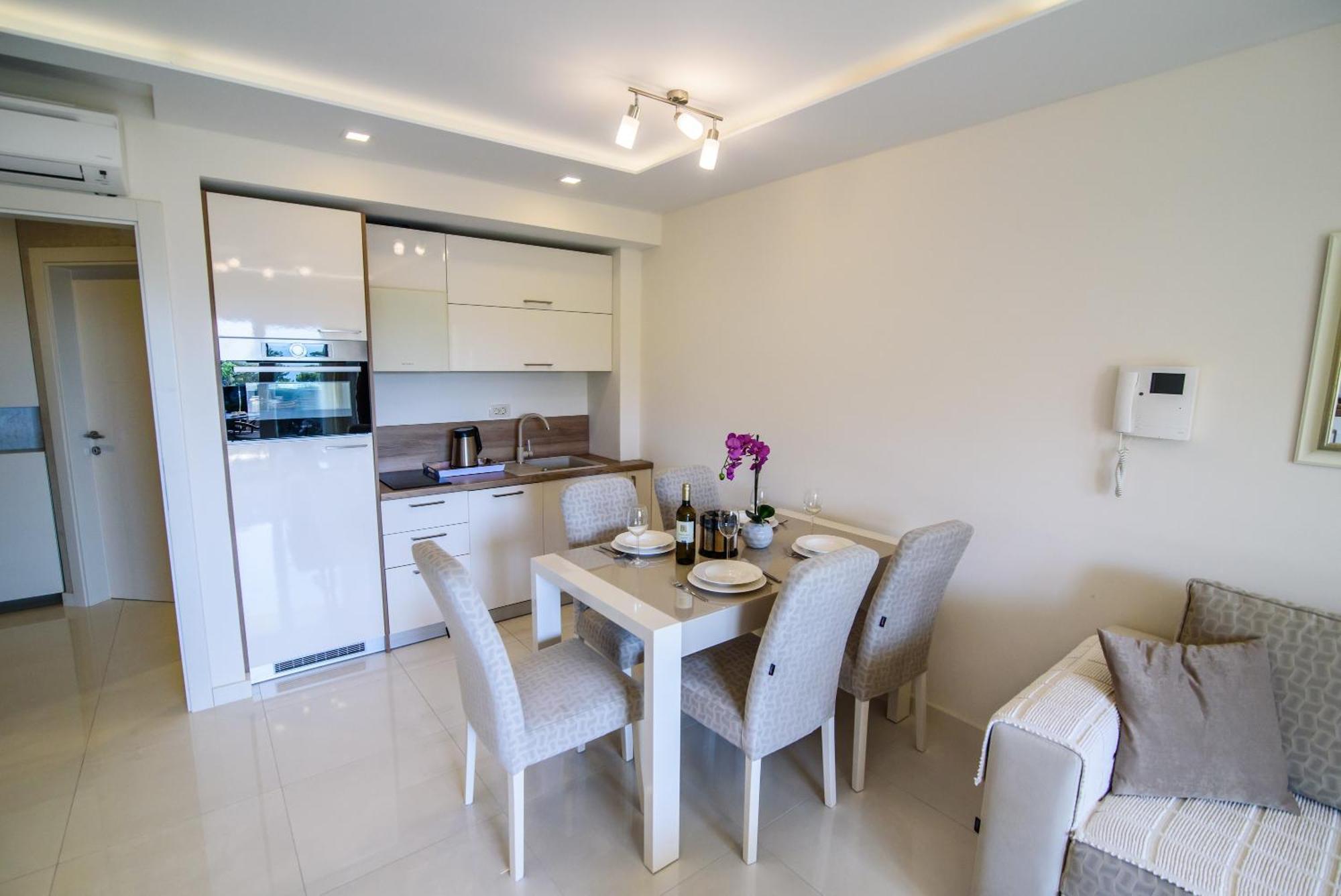 Apartments Leone Lukas Проманья Номер фото
